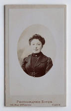 Photographie d'art ancienne CDV - Portrait femme élégante - Caen, ROYER c. 1900