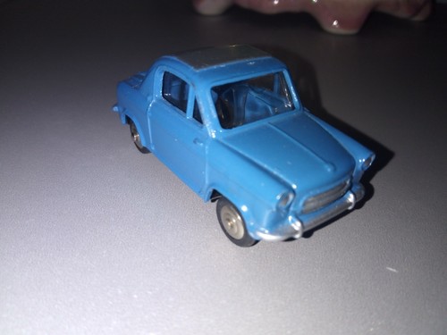Dinky toys 24l vespa 2cv - toys,