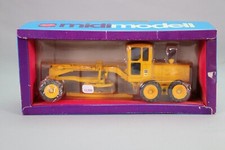 LL299 GESCHA MIDIMODELL 286 Engin TP Niveleuse Caterpillar C 12 F