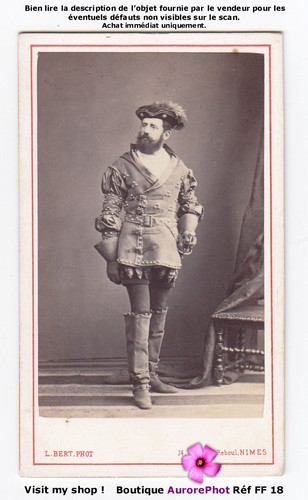Acteur costumé théâtre - costumÉ,,