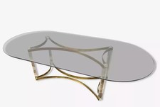 Alessandro Albrizzi: table de forme ovale en verre, plexiglass et laiton doré