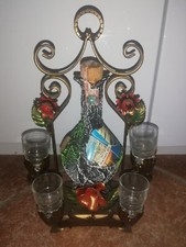 Ensemble Bouteille, porte bouteille en fer forgé et 4 shooters 36 cm de haut