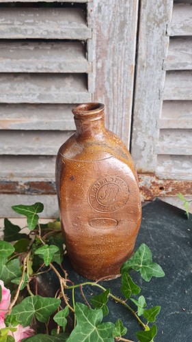 Ancienne cruche pichet - cruche, vase