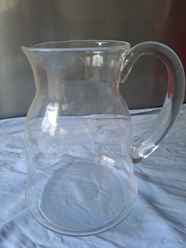 Pichet carafe gravé hauteur - pichet,
