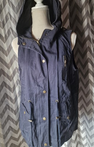 Veste capuche sans manches - capuche,