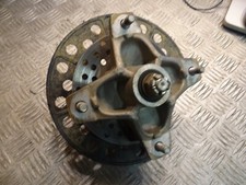 fusée avant gauche quad