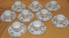 Série de 9 tasses anciennes porcelaine de Paris décor floral rose et or XIXème