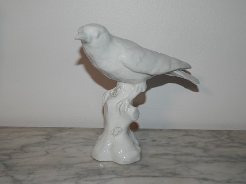 Sculpture oiseau porcelaine - en,