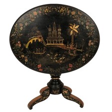 Grand guéridon basculant, bois laqué noir à décor de paysage oriental animé et d