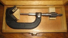 Micromètre sur vé - vé, muller