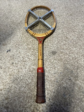 Raquette de tennis ancienne /