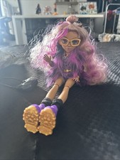 Monster high poupée  Clawdeen