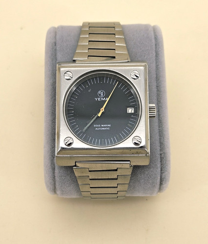 Rare montre carré yema sous - carré,