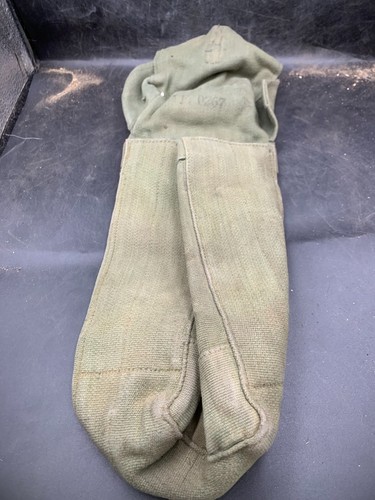 Tenue musette cuirs - de, la