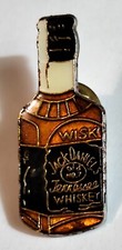 A10 / Pin's Pins Pin vintage épinglette  bouteille de whisky JACK DANIELS