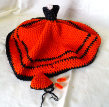 Vêtement vintage Barbie Mattel  ou autre poupée Mannequin , robe flamenco tricot