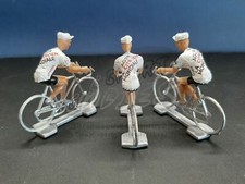 Lot de 3 cyclistes miniatures