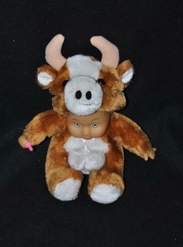 Peluche doudou poupée vache