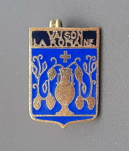 Insigne émail vaison - émail, la