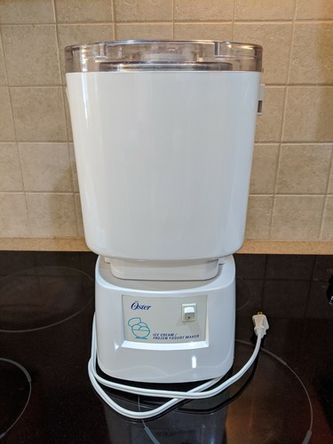 Oster electric ice cream maker - cream,
