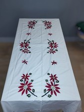 JOLIE NAPPE DE TABLE BLANCHE