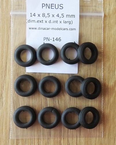 Lot pneus gomme - de,