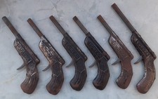 Lot de 6 Pistolets (jouet) en métal Eureka à fléchette ventouse.