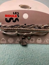 bracelet couleur argent et