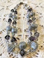 Collier de perles en chute