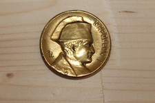 Ancienne médaille Napoléon I signée RL en bronze  Diamètre  3.7 cm  En bon état 