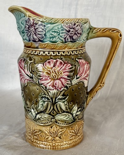 Rare pichet barbotine de - en,