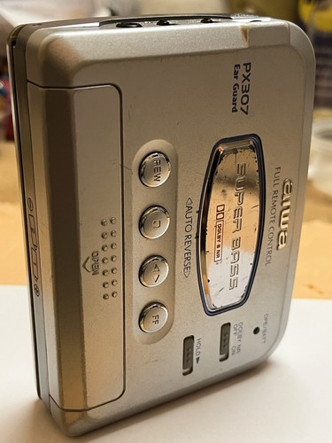 Aiwa portable cassette player - cassette,