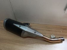 UN SILENCIEUX D ECHAPPEMENT
