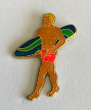 107 - Pin's PLANCHE SURF SURFER SURFBOARD - Corner Coinderoux