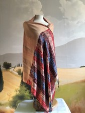 Étole 100 % cachemire et soie PASKMINA  rouge bleu en très bon état.