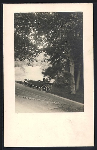 Voiture avec capote ouverte