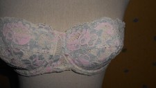 2€ lingerie vintage :soutien gorge en dentelle -marque "Scandale "-80 B -TBE