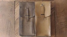 Lot Militaire « 2 Ancien Porte Chargeur En Cuir » En Etat.