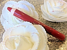 INNOXA  CRAYON ROUGE A LEVRES VRAIE ROUGE LONGUE TENUE