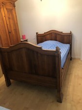 LIT ANCIEN EN BOIS, cadre, sommier et matelas 115x185