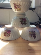 4ANCIENS BOLS PORCELAINE A FACETTES MOTIFS ,SCENE GALANTE