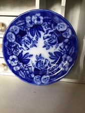 Ancienne assiette à dessert signée Johnson Bordeaux Vieillard