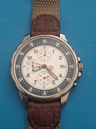 Montre chronograqhe quartz - montre,