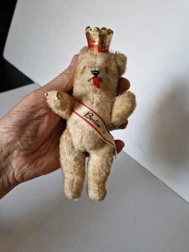 Petit ours bourré son - ours,