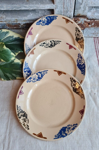 Anciennes assiettes plates - assiettes,