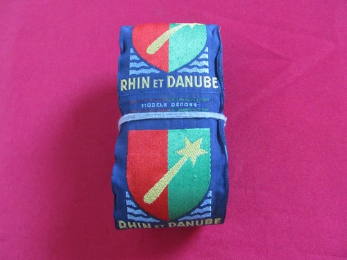 Lot 100 insignes - insignes, 1