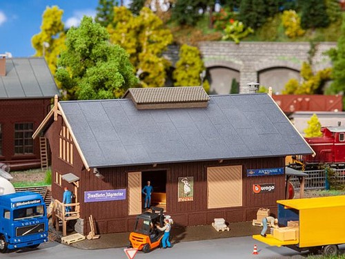 Faller hangar marchandises - hangar,