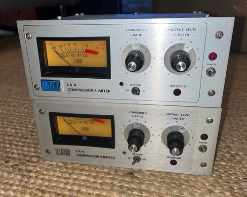 Unit urei la 4 - ,