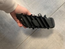 Grille d'aération centrale