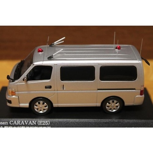 Rays nissan caravan - 1/43,